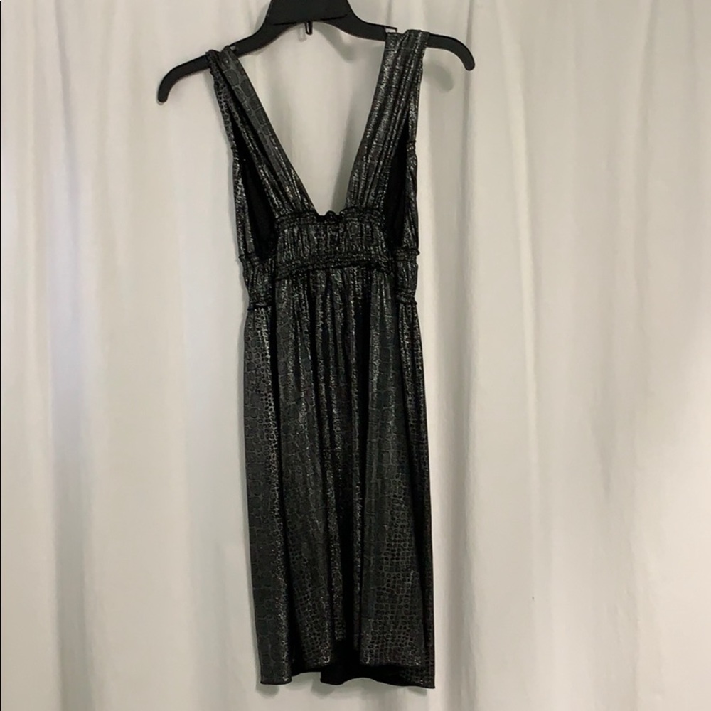 Dress - Picture 5 of 6